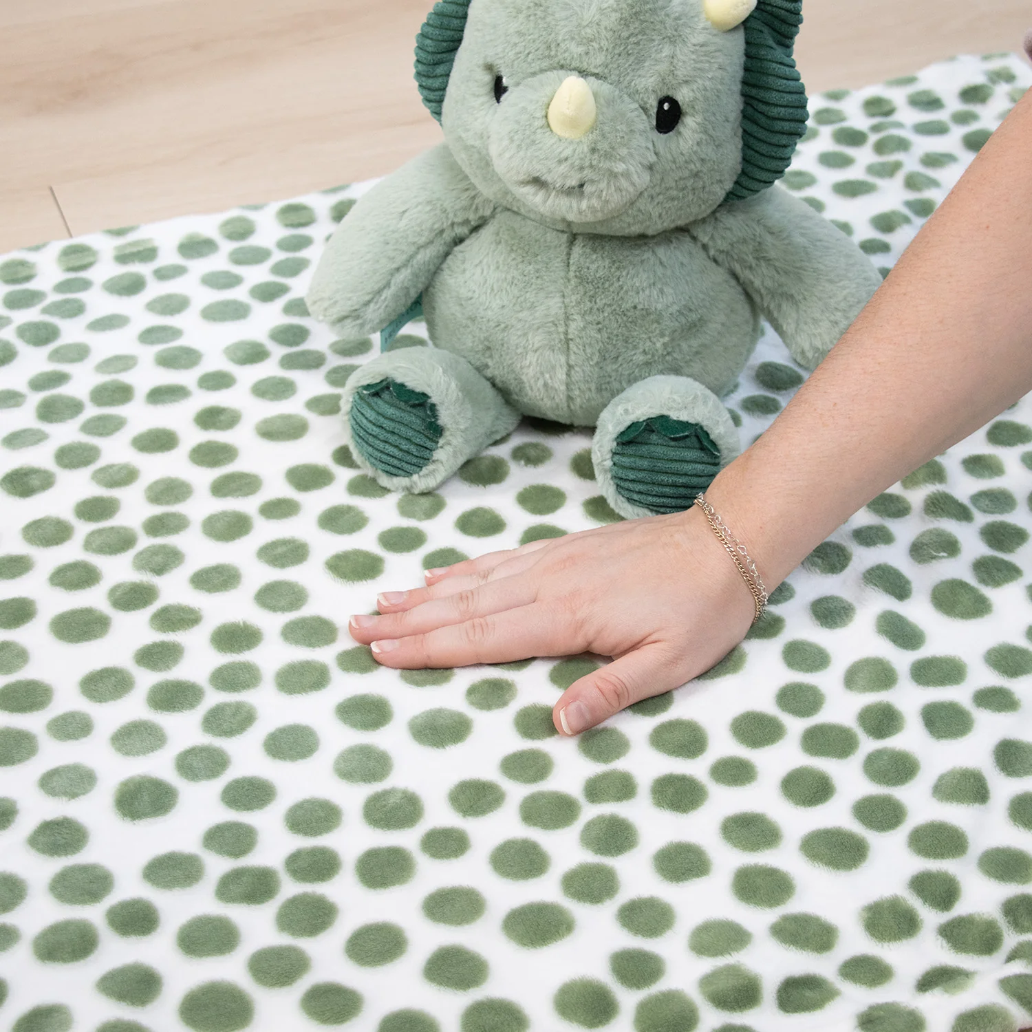 Ace Dino Plush Stuffed Animal and Blanket Gift Set - Image 4